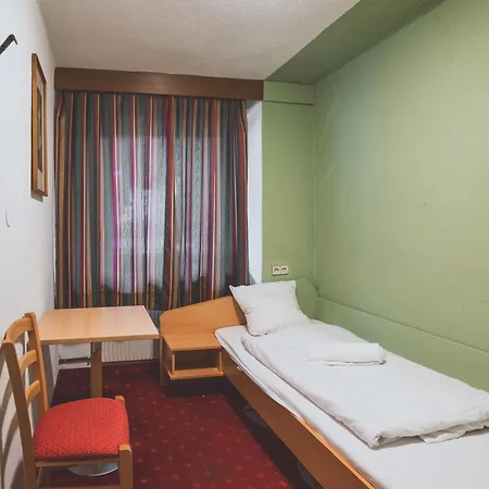 Hostel Philipop-up